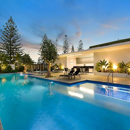 Ocean Pacific Resort - Official Broadbeach Buitenkant foto