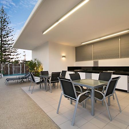 Ocean Pacific Resort - Official Broadbeach Buitenkant foto
