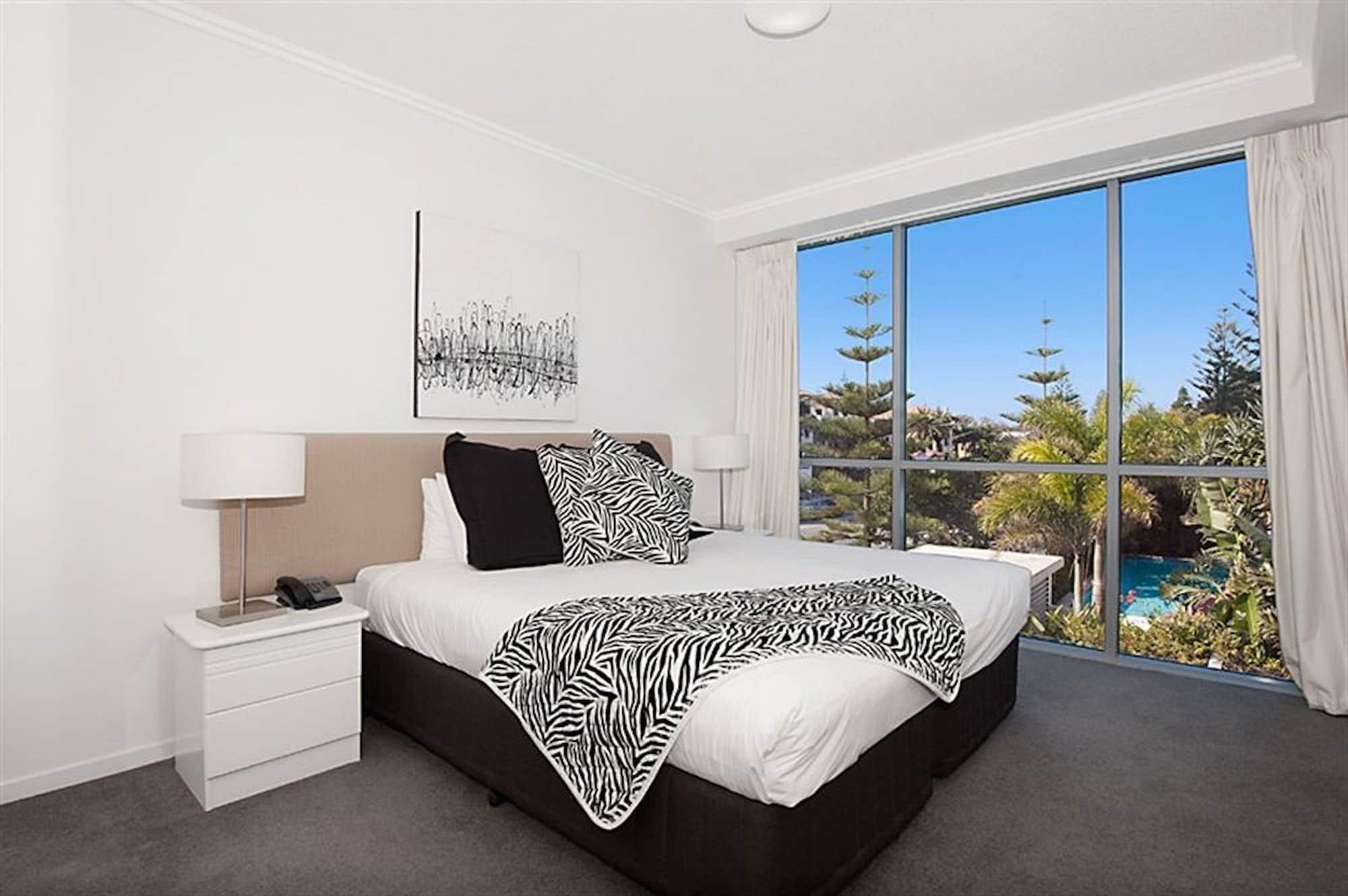 Ocean Pacific Resort - Official Broadbeach Buitenkant foto