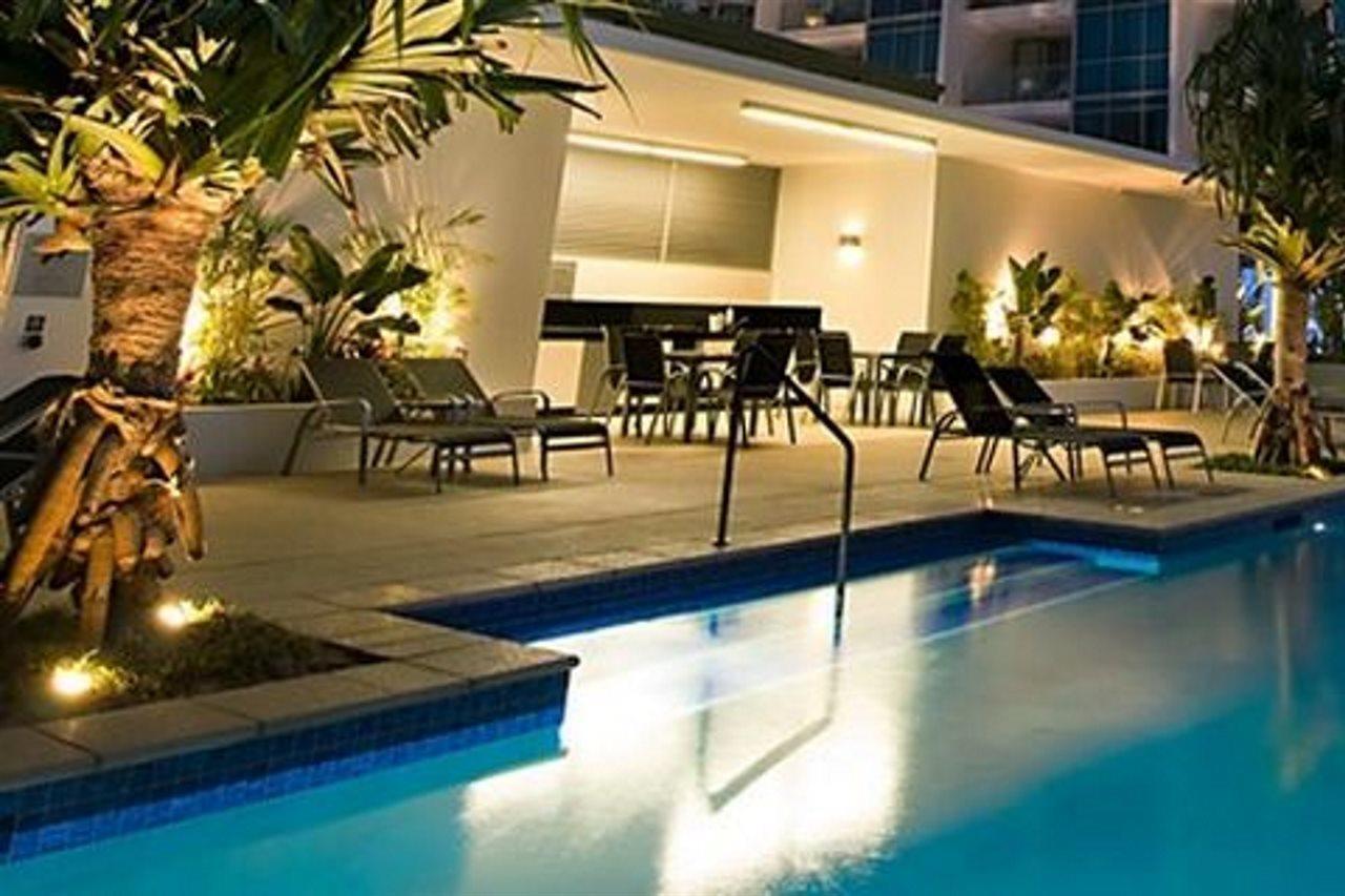 Ocean Pacific Resort - Official Broadbeach Buitenkant foto