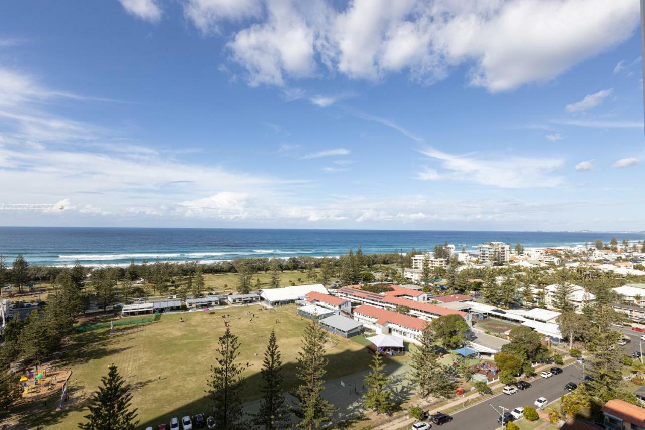 Ocean Pacific Resort - Official Broadbeach Buitenkant foto
